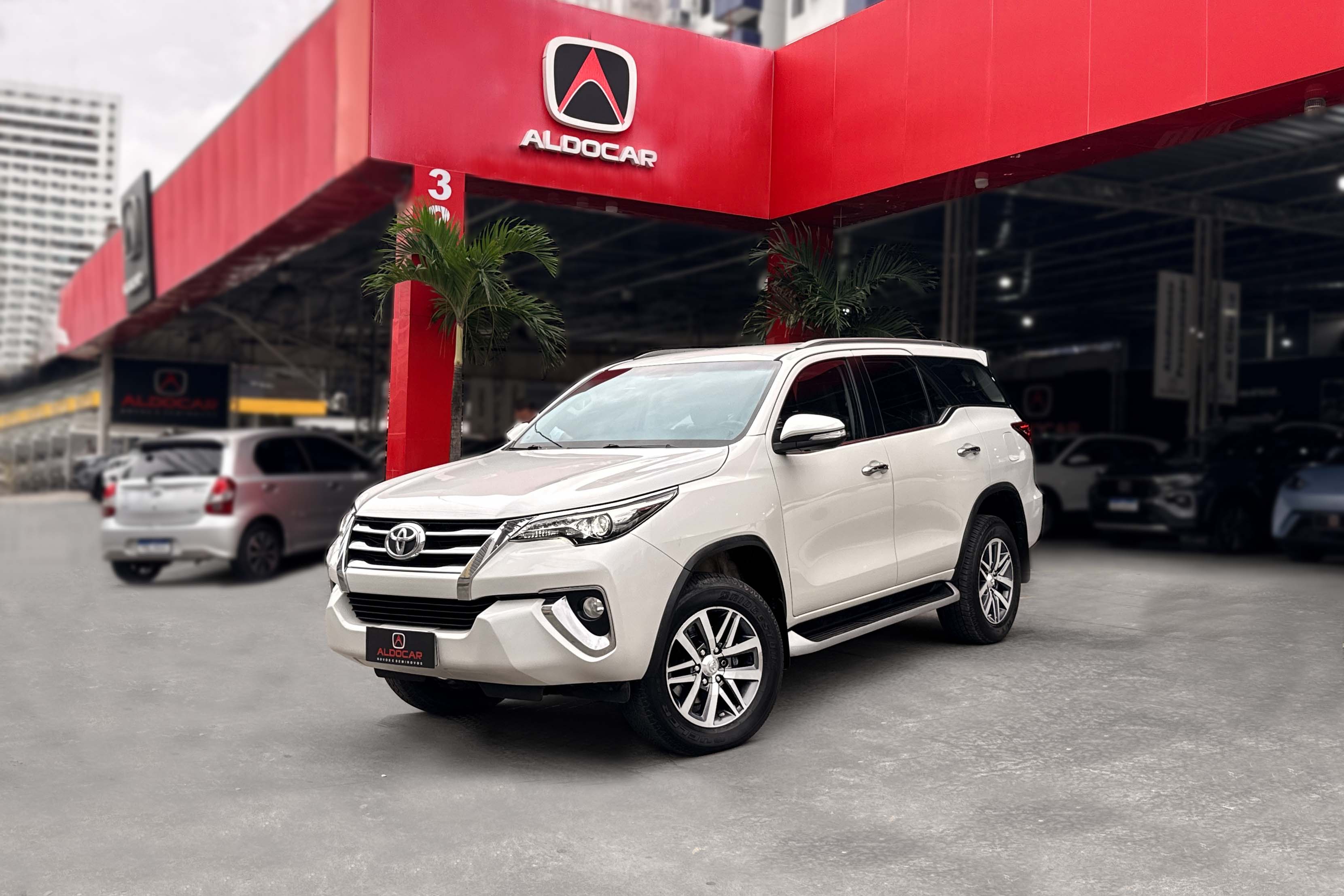 TOYOTA HILUX SW4 2.8 Srx 4X4 7 Lugares 16V Turbo Intercooler Diesel 4P Automático