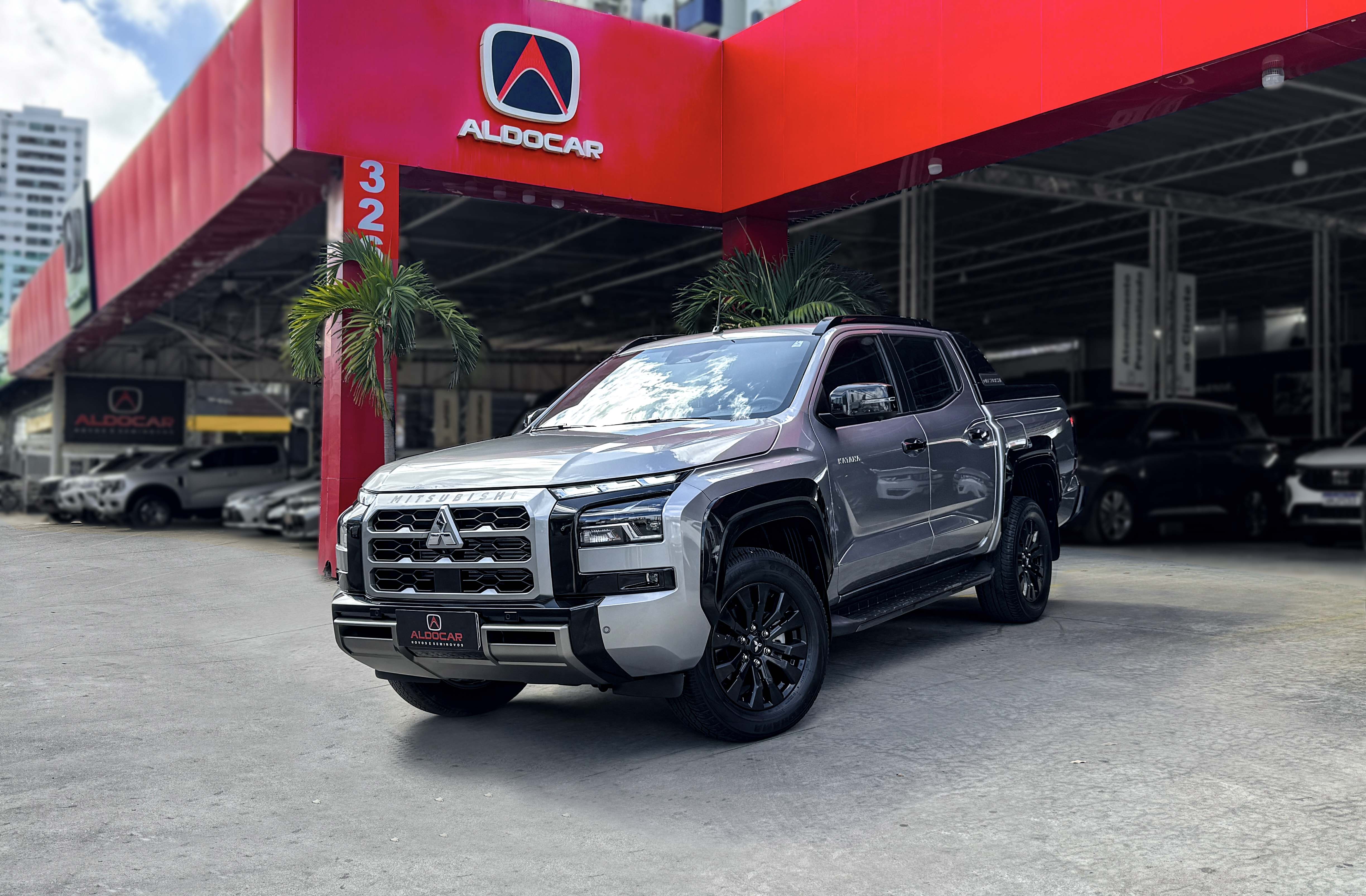 MITSUBISHI TRITON 2.4 Biturbo Diesel Cd Katana 4x4 Automático De: