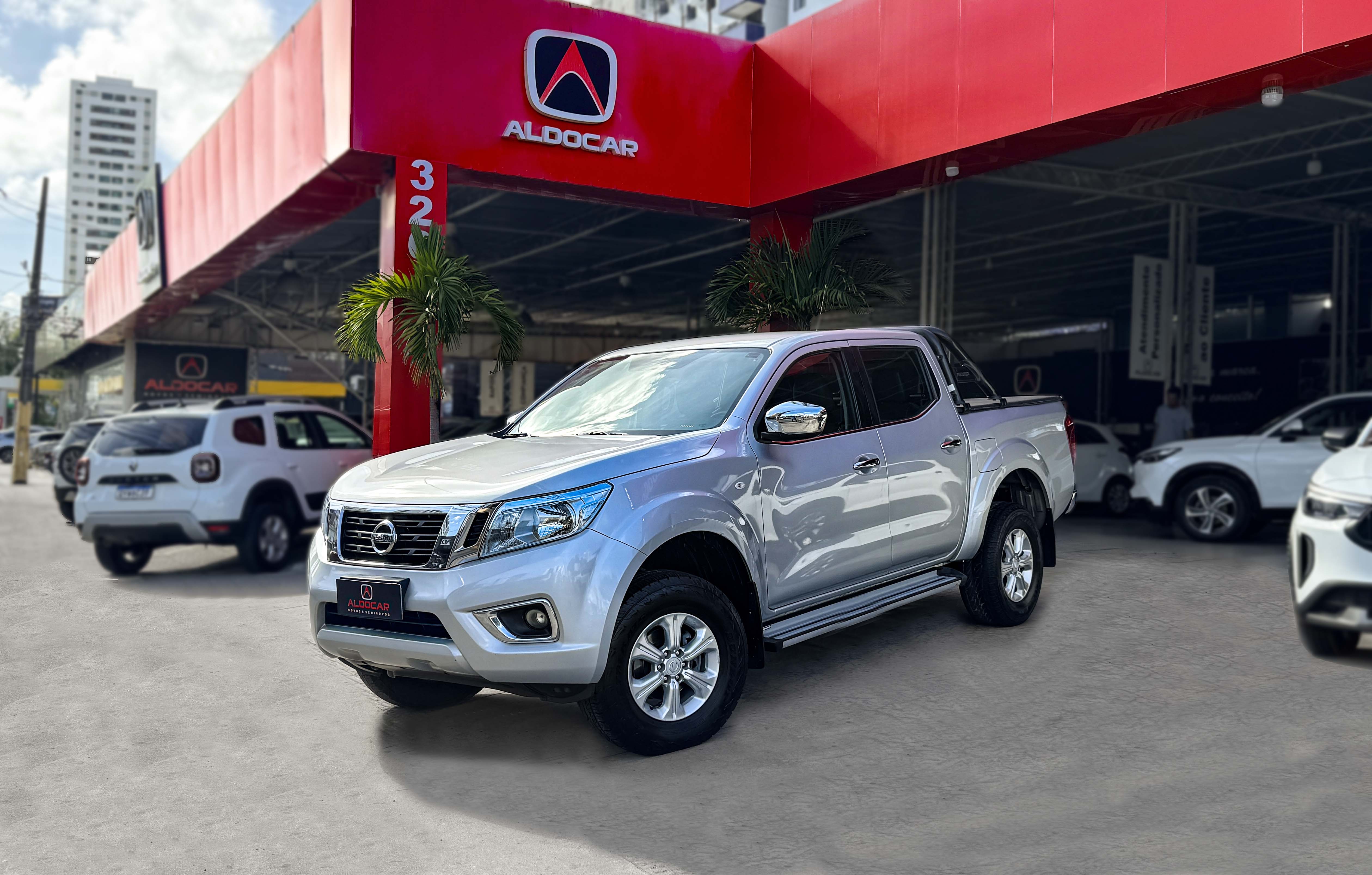 NISSAN FRONTIER 2.3 16V TURBO DIESEL SE CD 4X4 AUTOMÁTICO De: