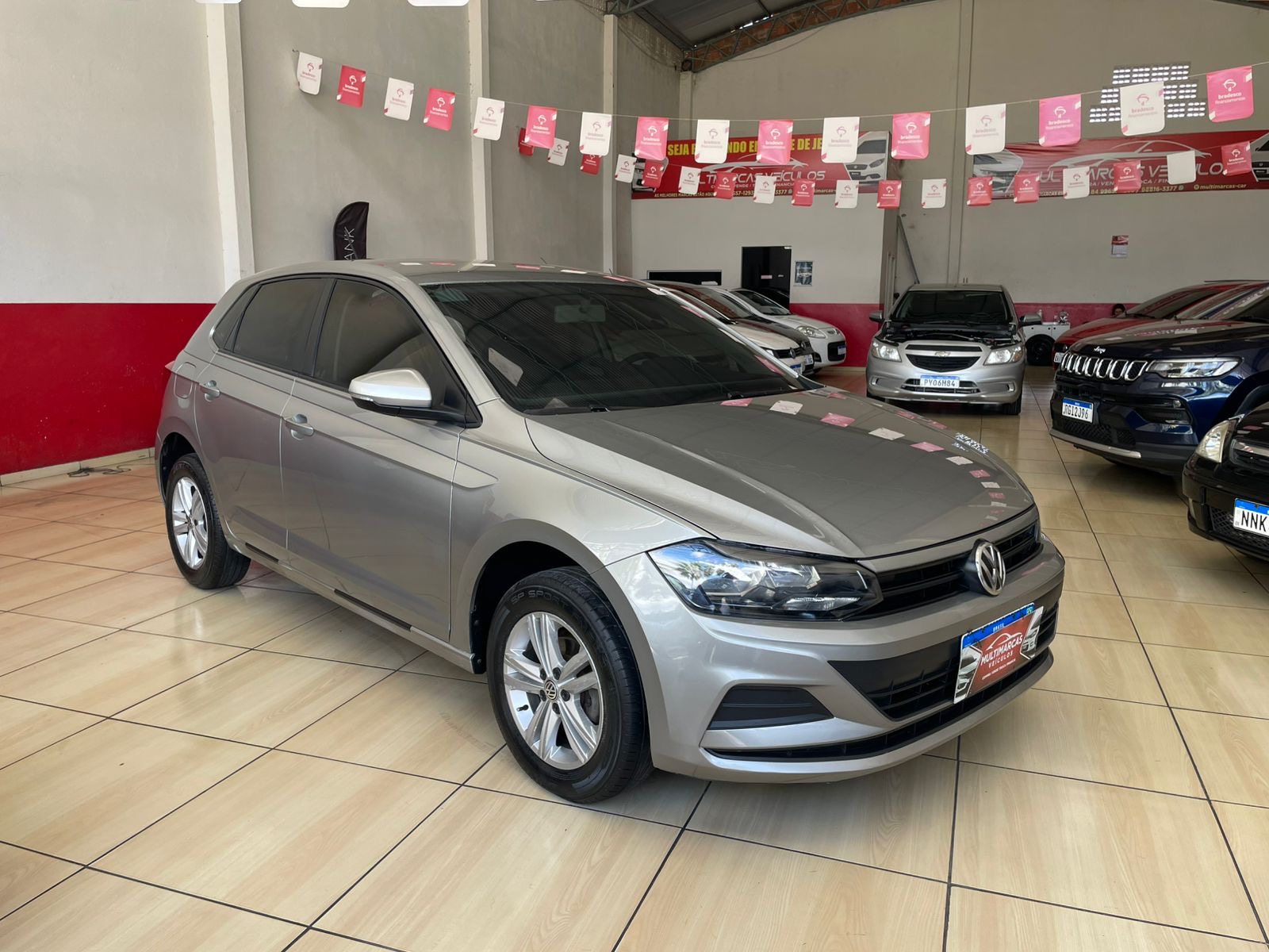 VW - VolksWagen Polo Track 1.0 Flex 12V 5p